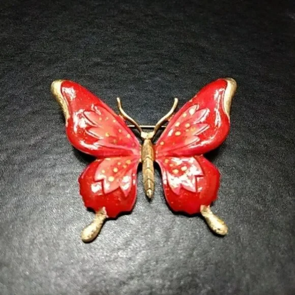 Trifari gold tone red and pink butterfly pin - Picture 2 of 8